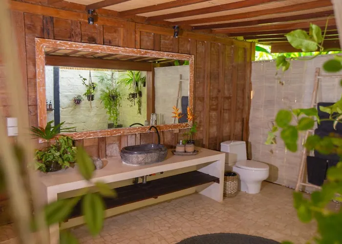 Проживание в семье Anima Retreat Bali Krambitan