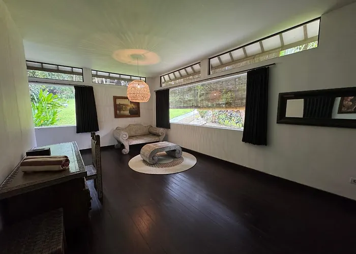 Проживание в семье Anima Retreat Bali Krambitan